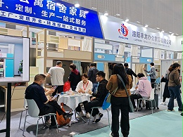 2025年丰龙家具闪耀广州展--深耕宿舍家具，布局全球市场